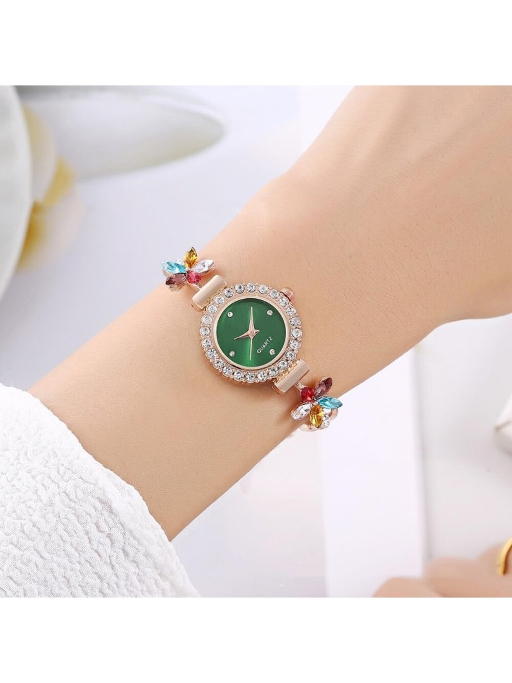 Women's Green Simple Floral Bracelet Watch Diamond Quartz Light Luxury Watch - Picture 2 of 6